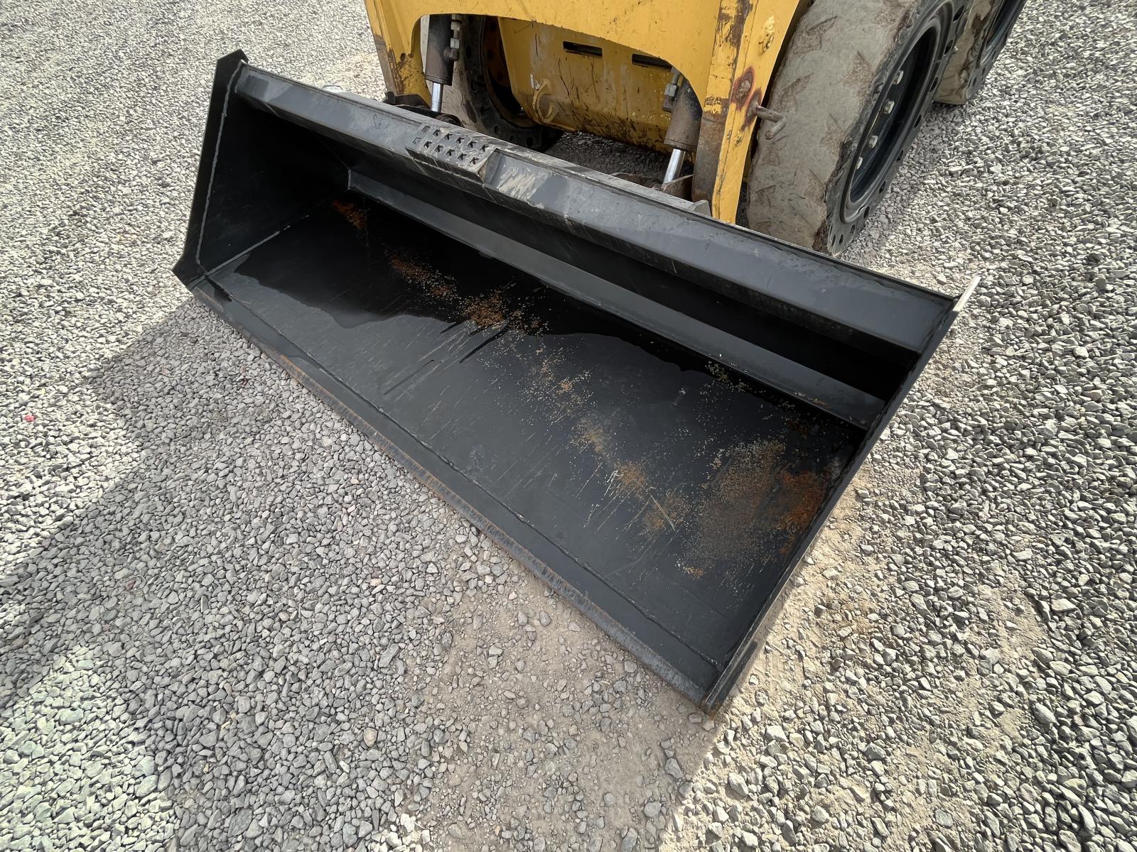 ./imagenes/INVOICE/2019/16885/MINICARGADOR CATERPILLAR 226B3 (5).JPG